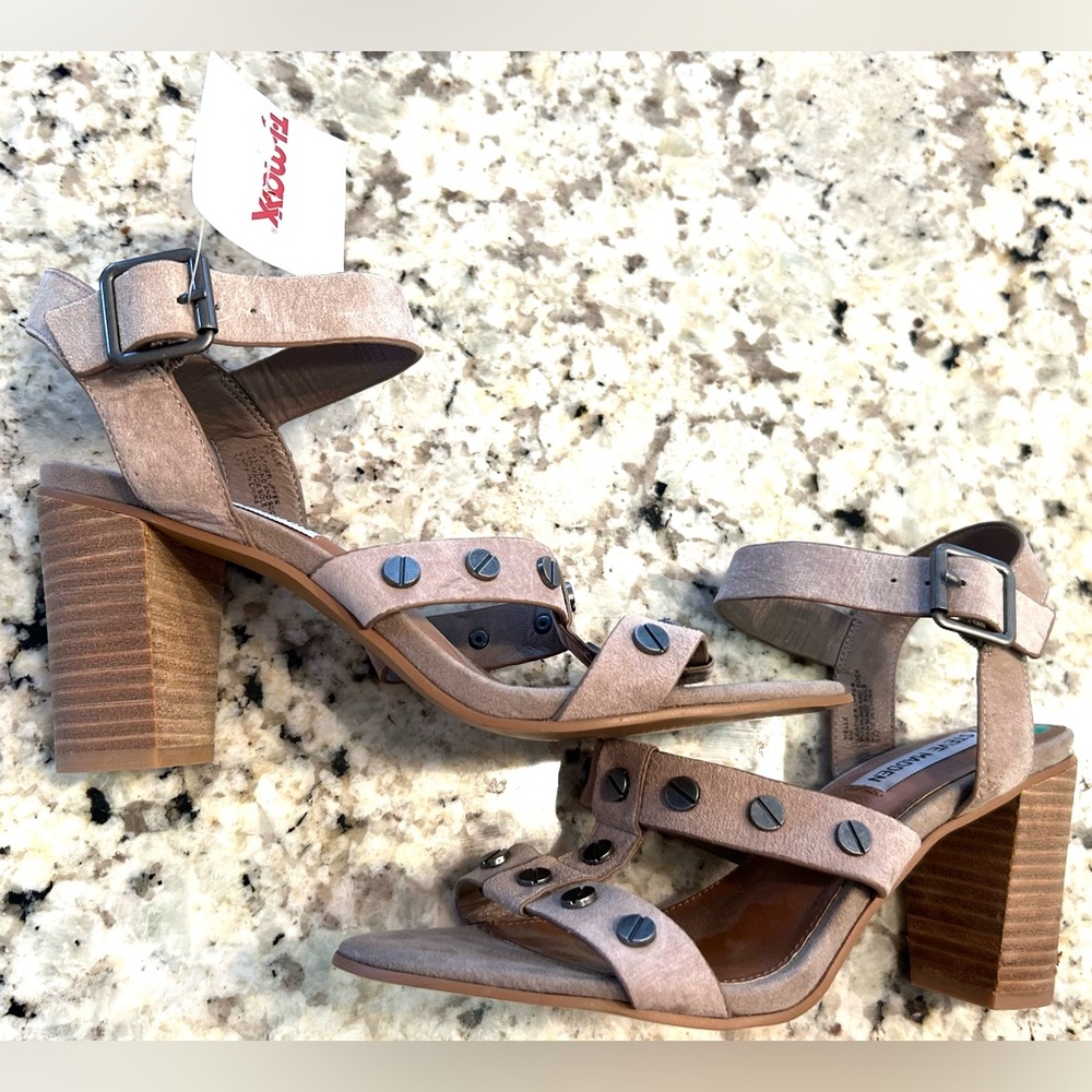 NWT Steve Madden Sandals